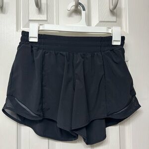 Lululemon hotty hot shorts black size 6